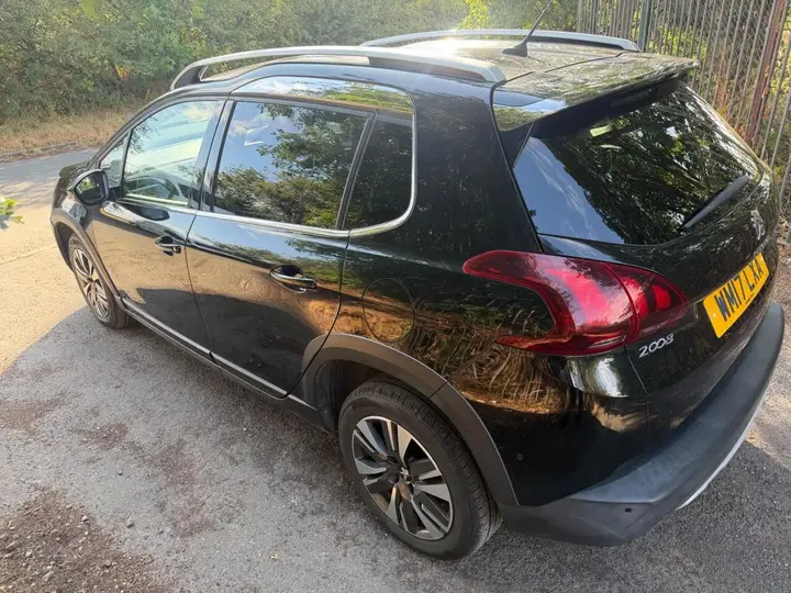 Peugeot 2008 2017 photo 3