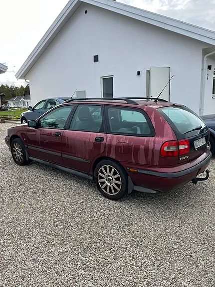 Volvo V40 1998 photo 3