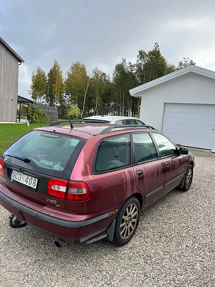 Volvo V40 1998 photo 2
