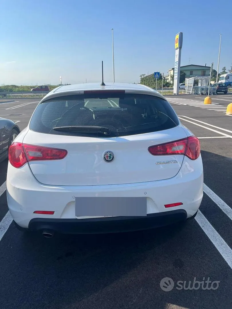 Alfa Romeo Giulietta 2018 photo 2