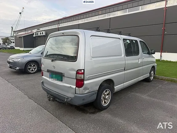 Toyota Hiace 2007 photo 4