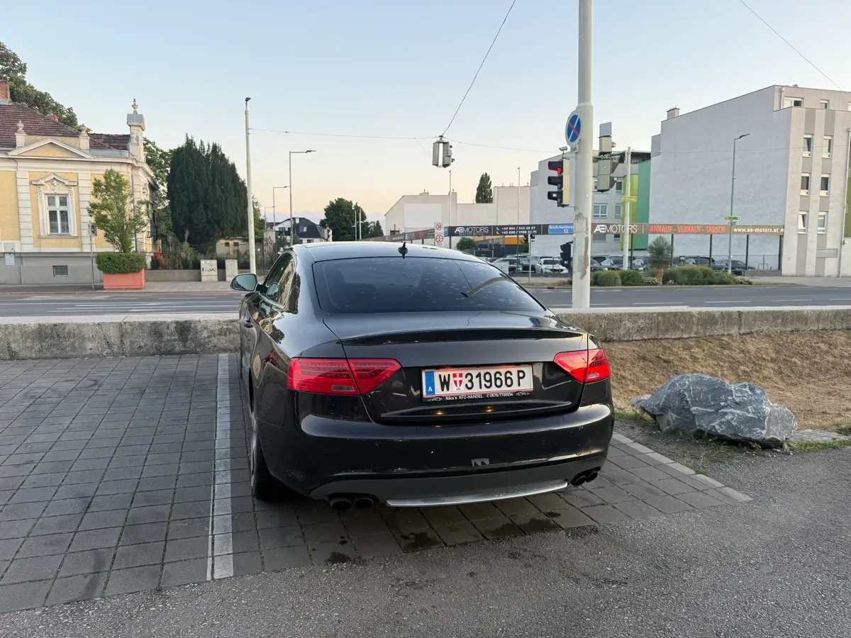 Audi A5 2007 photo 2