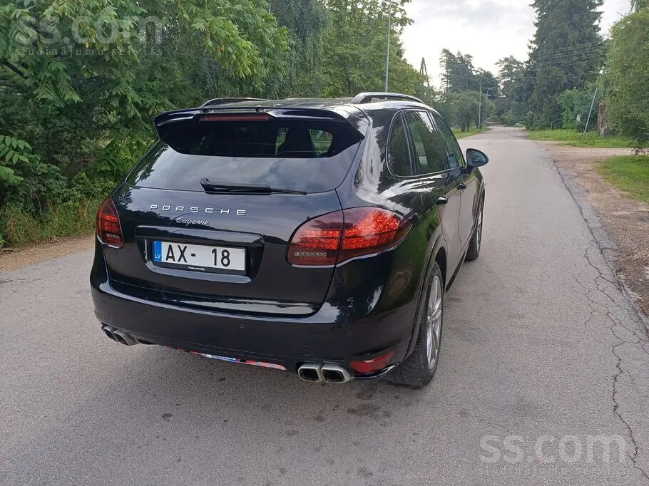 Porsche Cayenne 2012 photo 4
