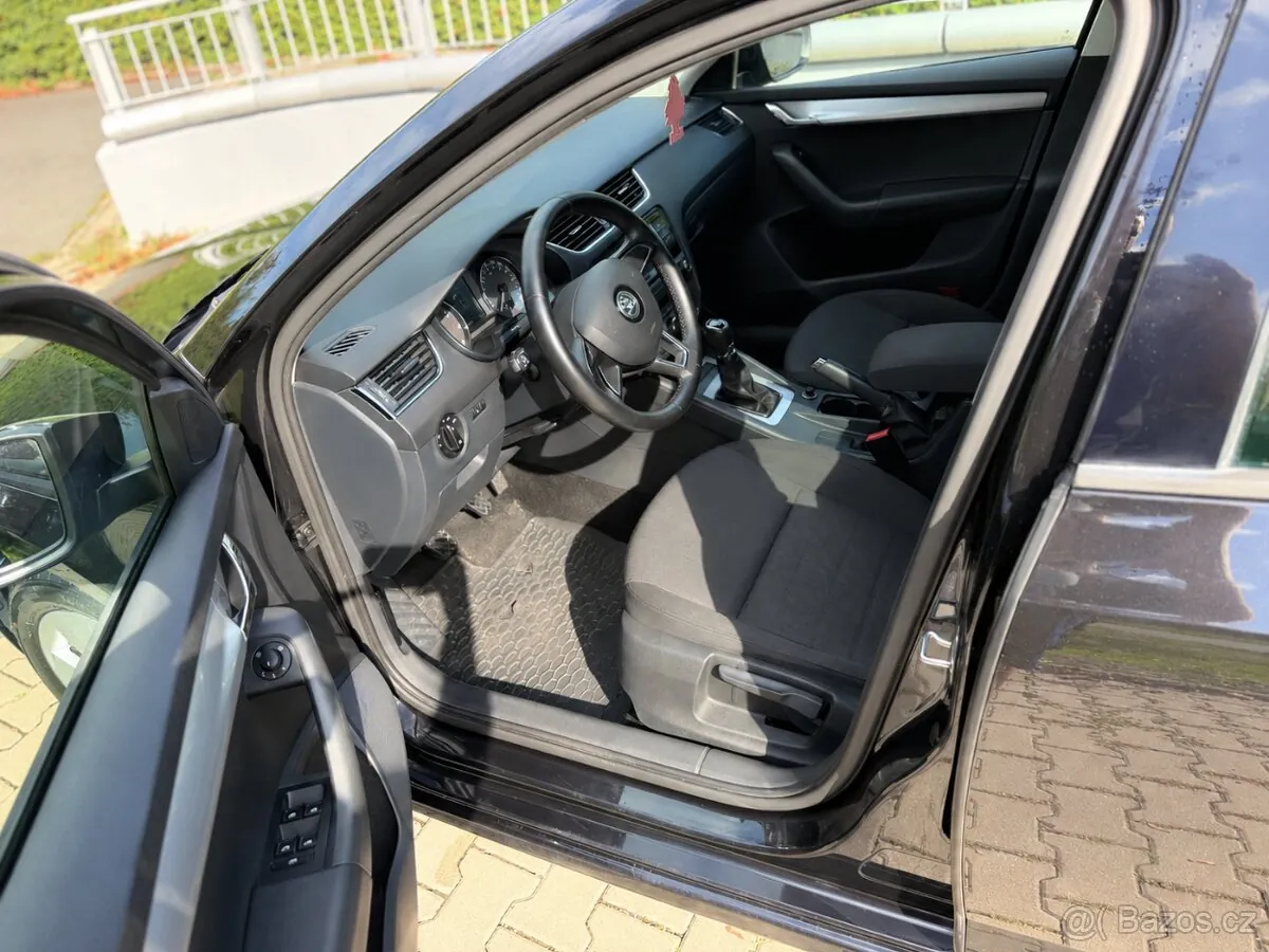 Skoda Octavia 2023 photo 5