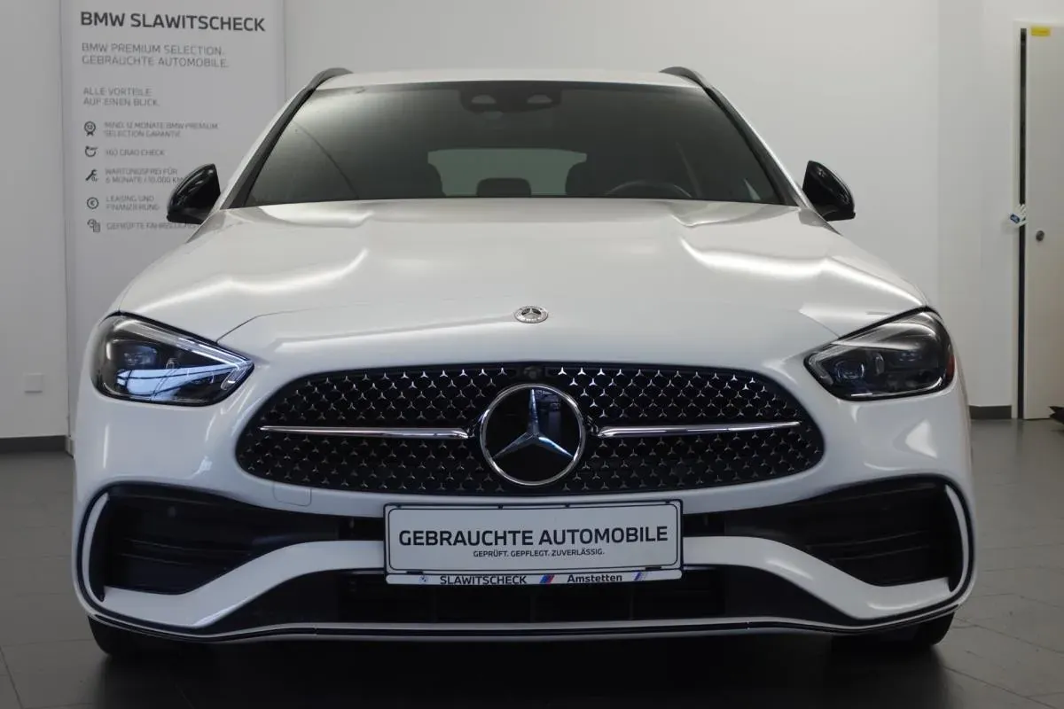 Mercedes-Benz C-Class 2024 photo 2