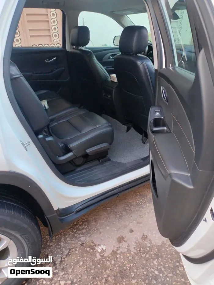 Chevrolet Traverse 2020 photo 2