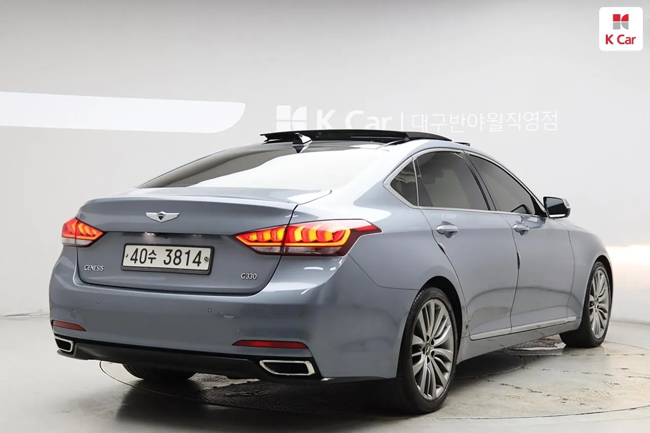 Hyundai Genesis Dh 2016 photo 4