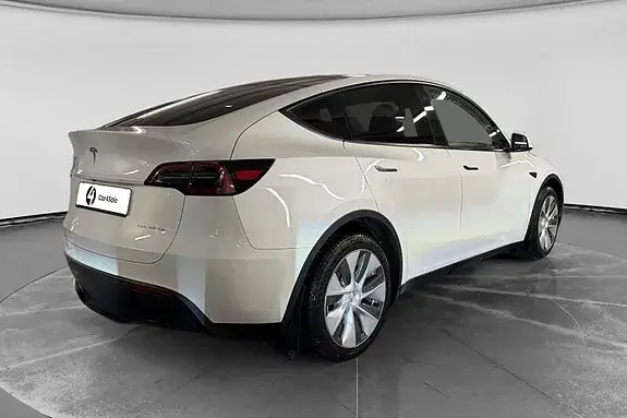 Tesla Model Y 2024 photo 5