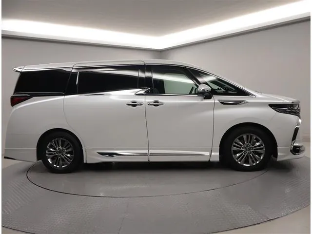 Toyota Alphard 2023 photo 2