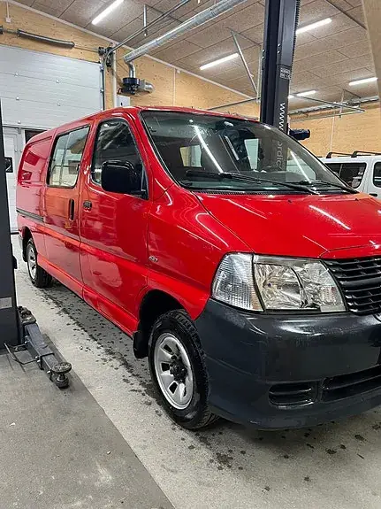 Toyota Hiace 2007 photo 2