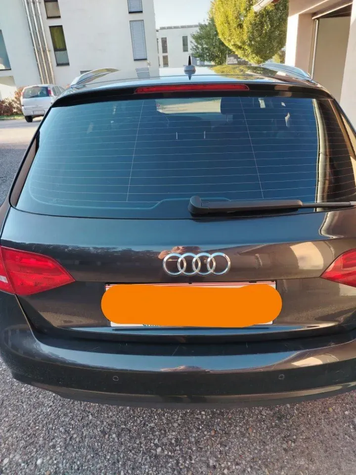 Audi A4 2013 photo 2