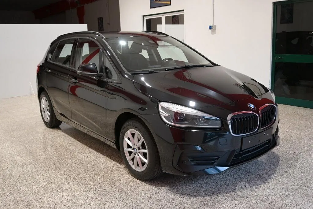 BMW 216D Active Tourer 2021 photo 3