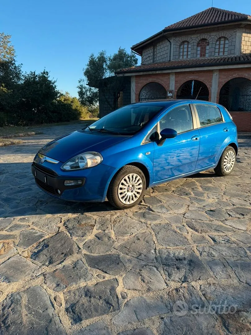Fiat Punto Evo 2011 photo 2