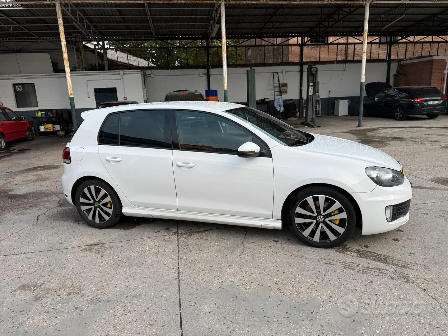 Volkswagen Golf 2010 photo 4