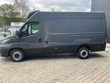 Iveco 35S18 2022 photo 2
