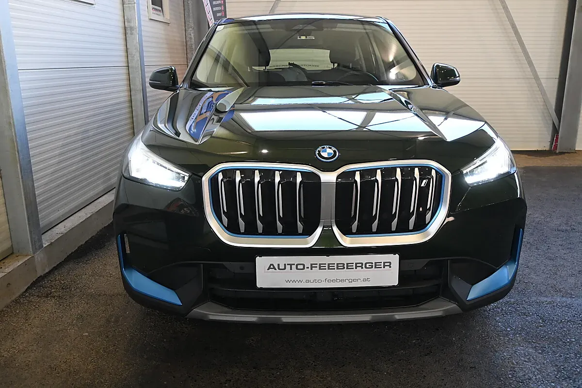 BMW Ix1 2023 photo 3