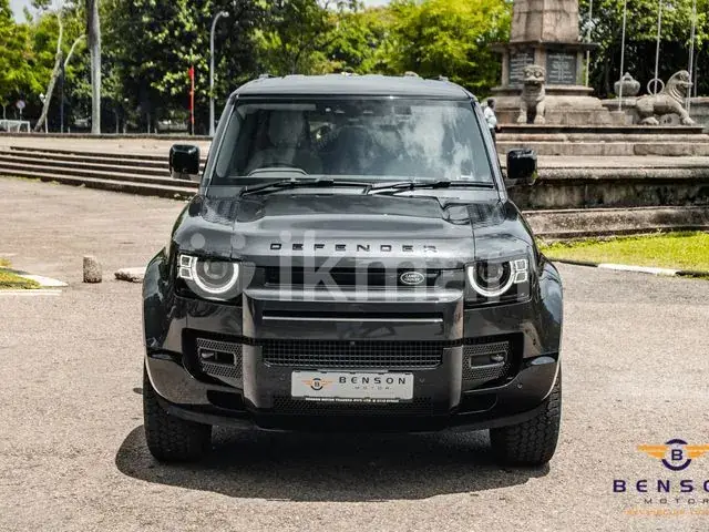 Land Rover Defender 2025 photo 2