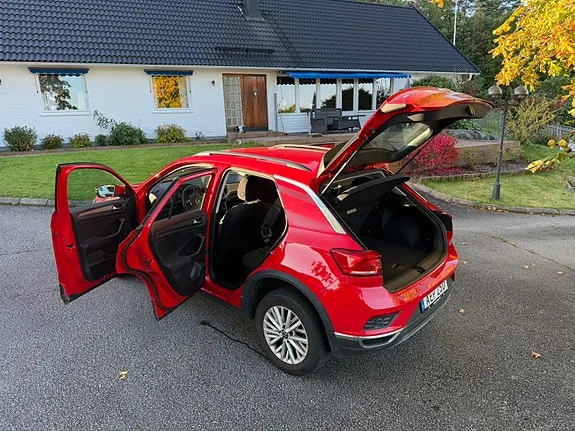 Volkswagen T-Roc 2021 photo 3