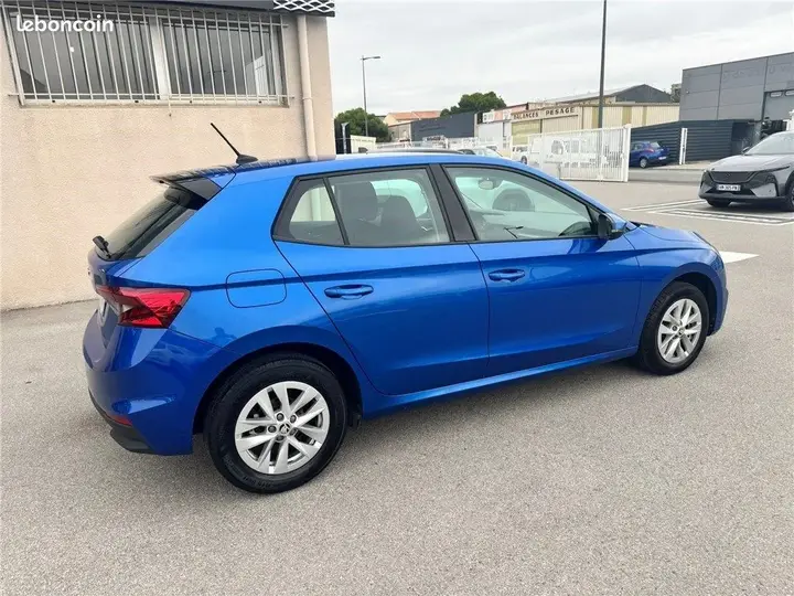 Skoda Fabia 2023 photo 5