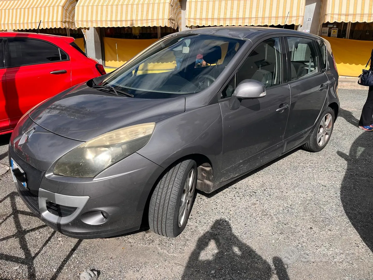 Renault Scenic 2009 photo 2