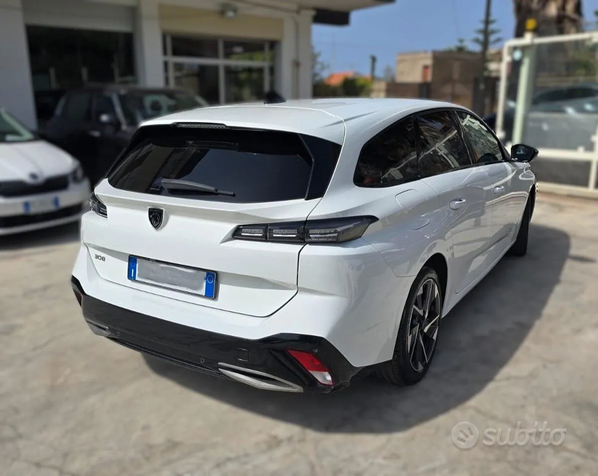 Peugeot 308 2022 photo 3