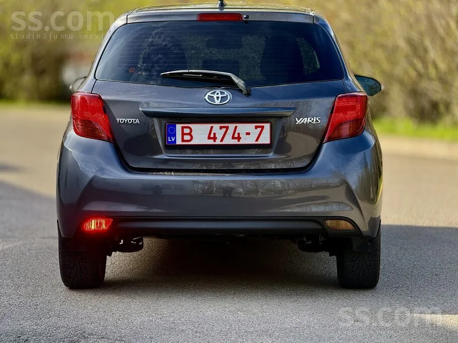 Toyota Yaris 2017 photo 3