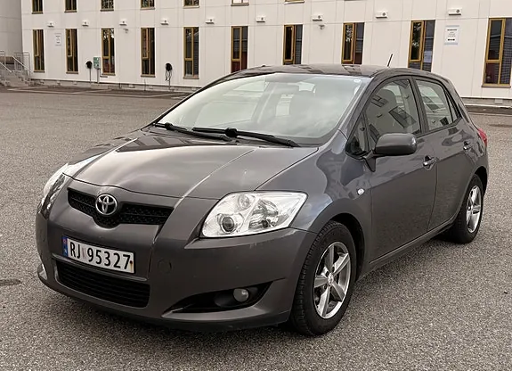 Toyota Auris 2008 photo 3