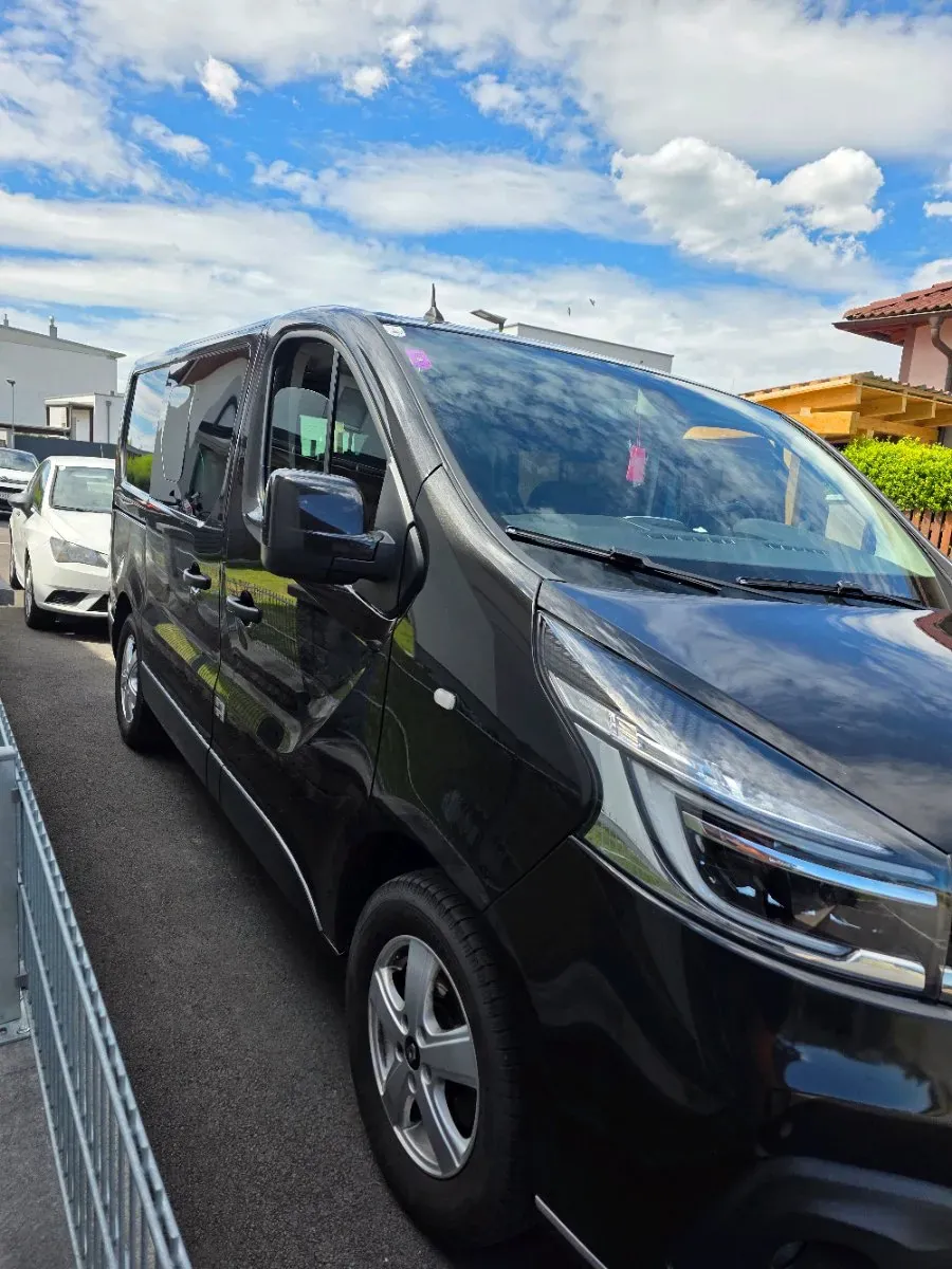 Renault Trafic 2021 photo 2