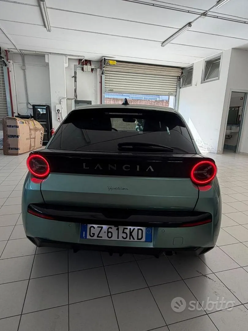 Lancia Ypsilon
