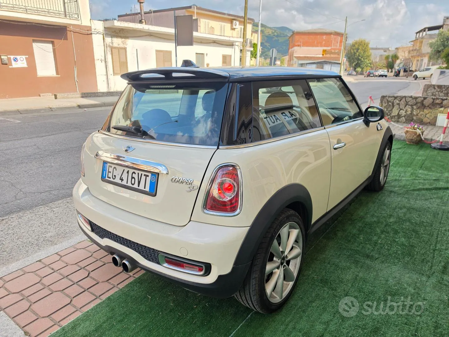 Mini Clubman 2011 photo 4