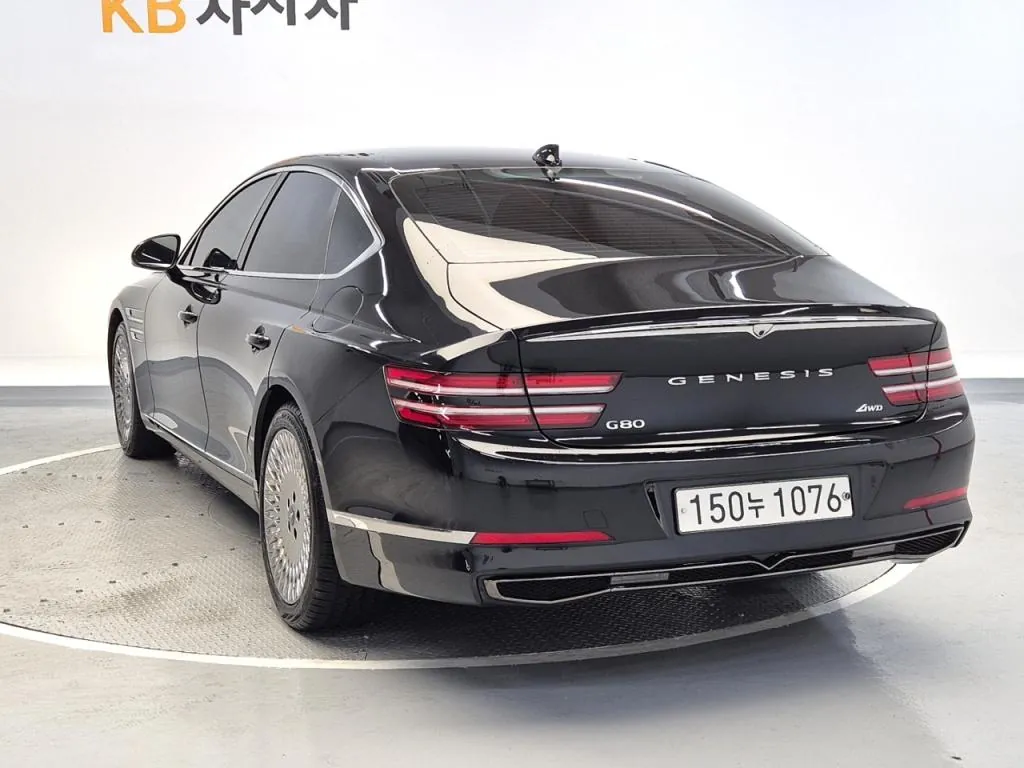 Genesis G80 2021 photo 2