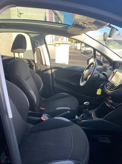 Peugeot 208 2016 photo 5