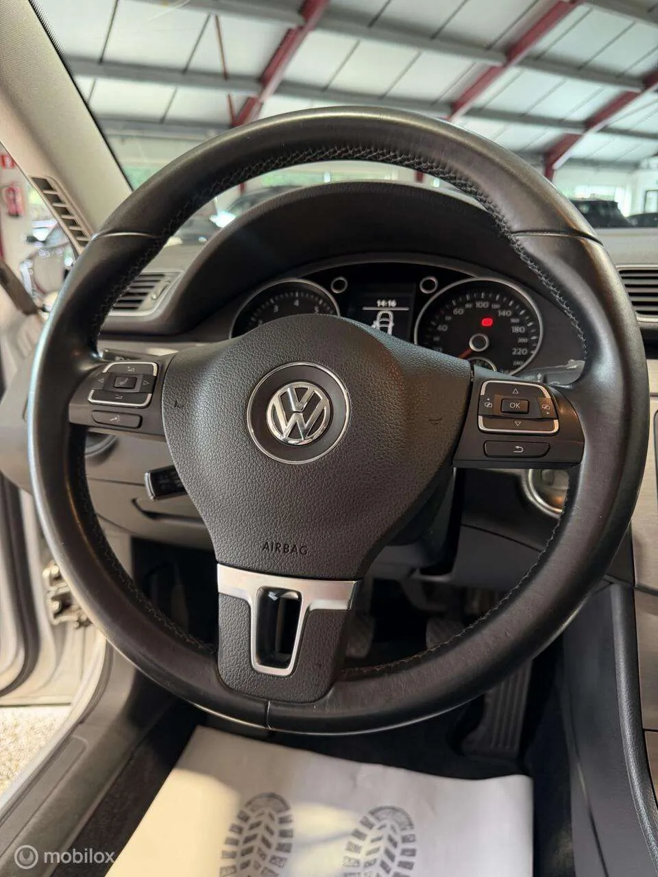 Volkswagen Passat 2012 photo 4