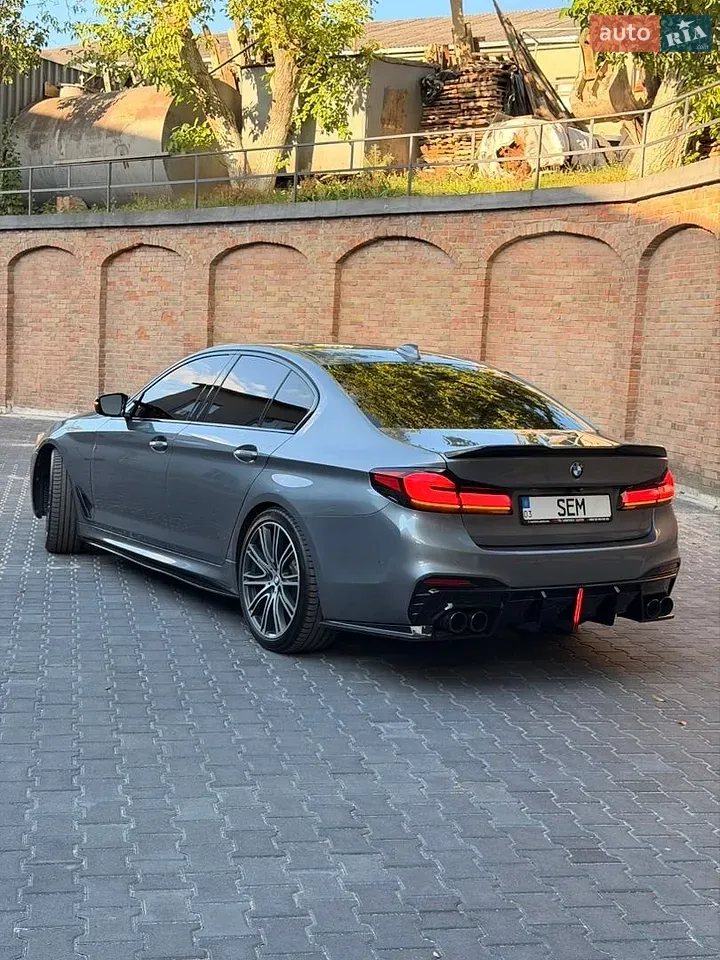 BMW 5 Series 2017 photo 2