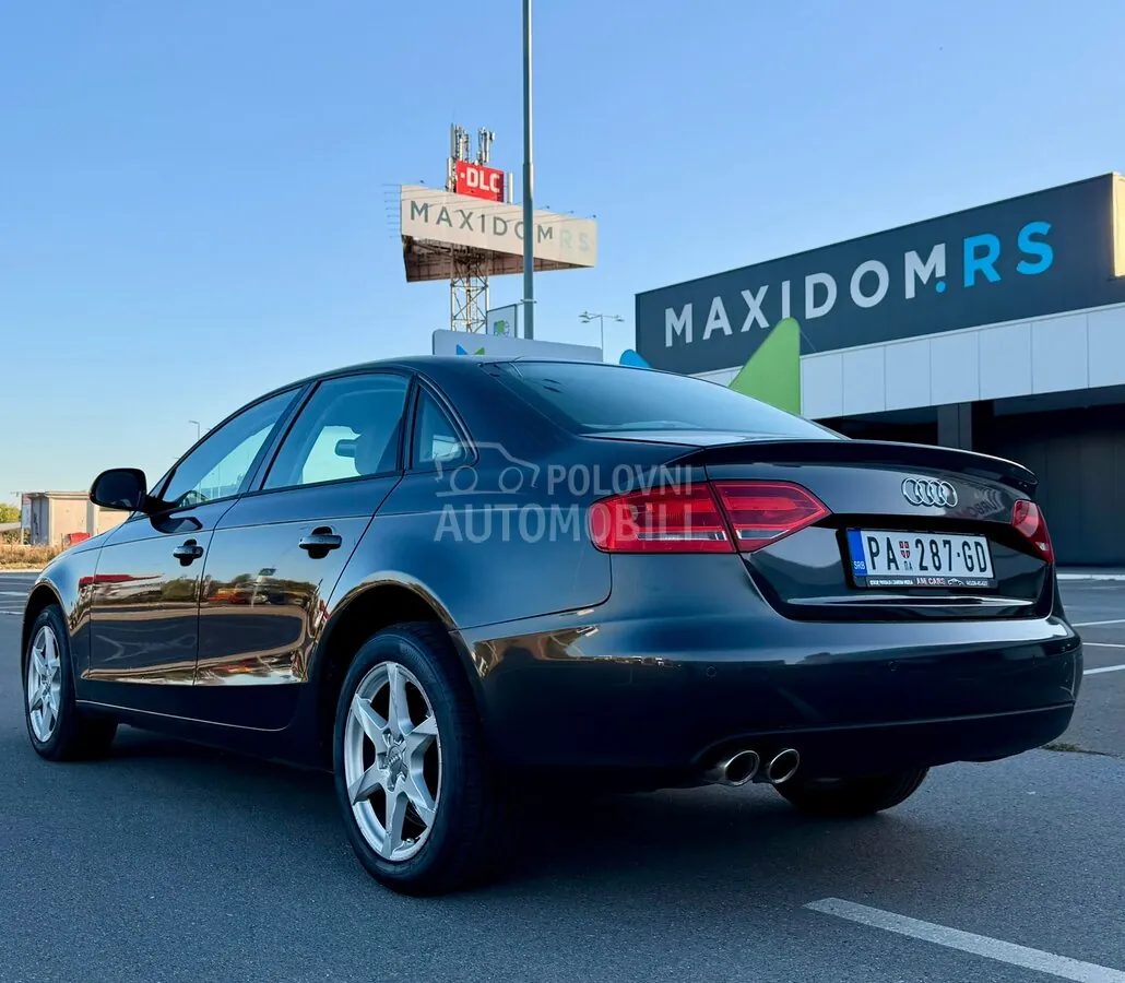 Audi A4 2009 photo 4