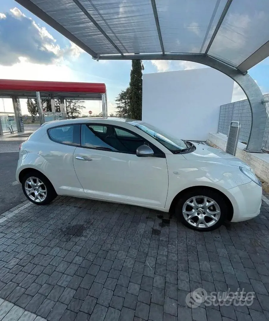 Alfa Romeo Mito 2011 photo 4