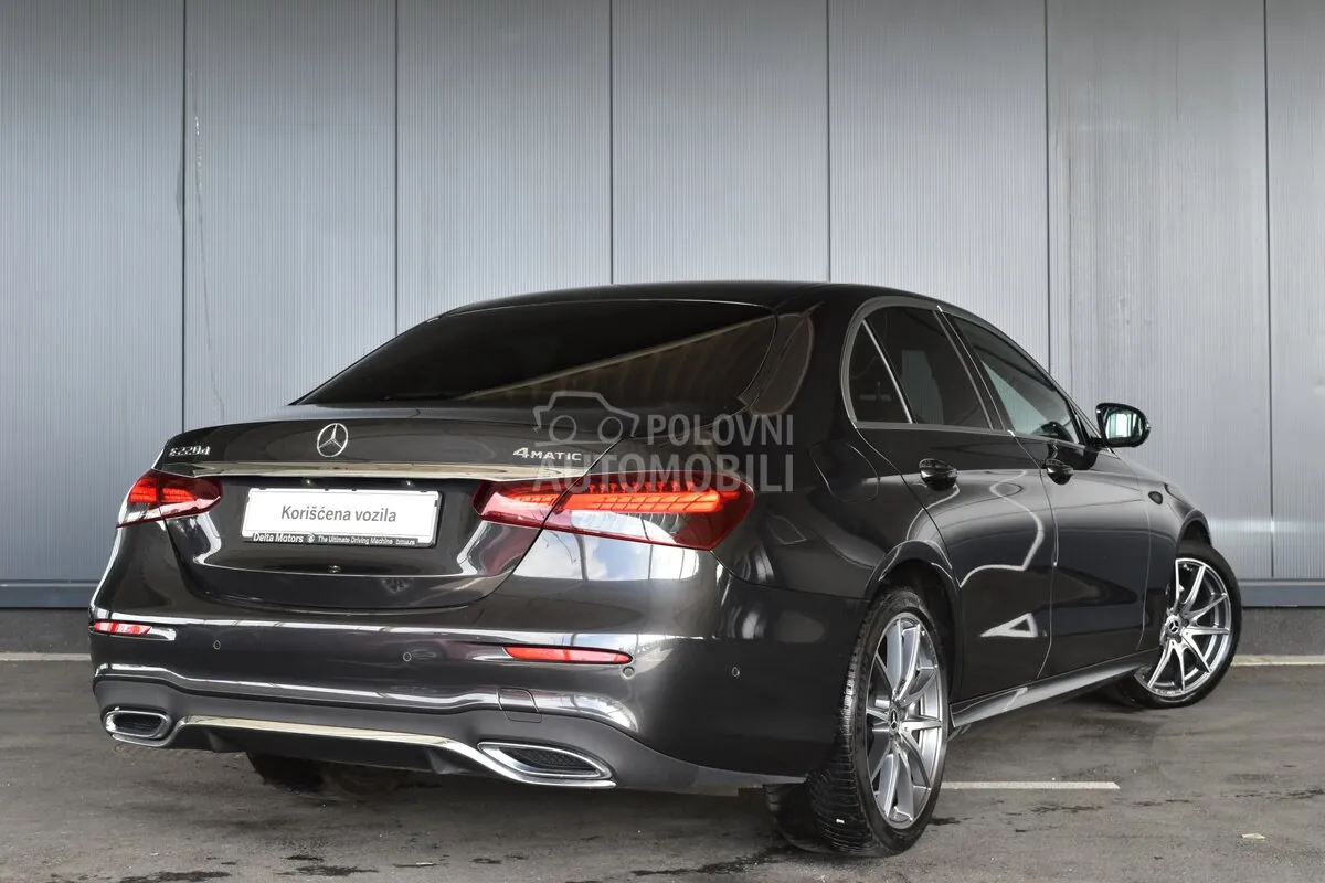Mercedes-Benz E 220 2023 photo 2