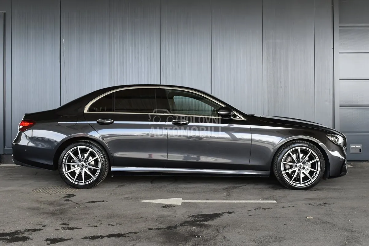 Mercedes-Benz E 220 2023 photo 3