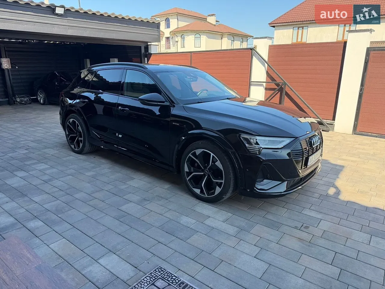 Audi E-Tron S 2022 photo 2