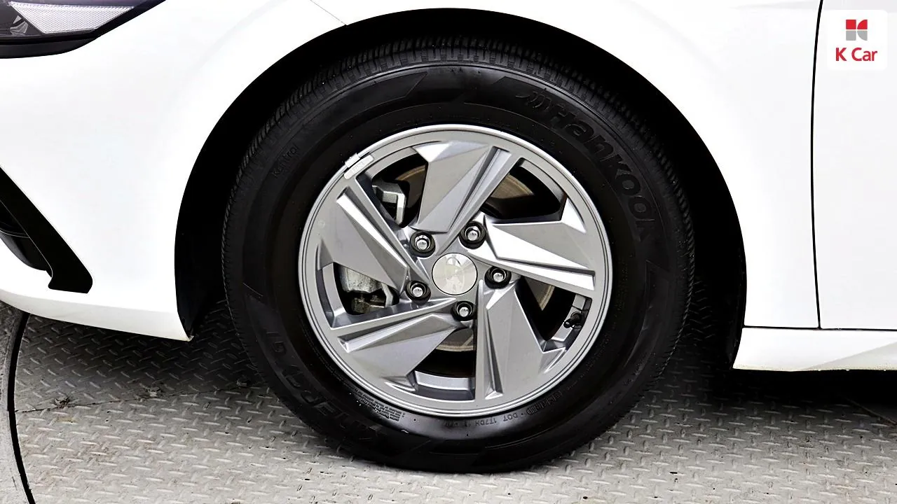 Hyundai Avante 2024 photo 5