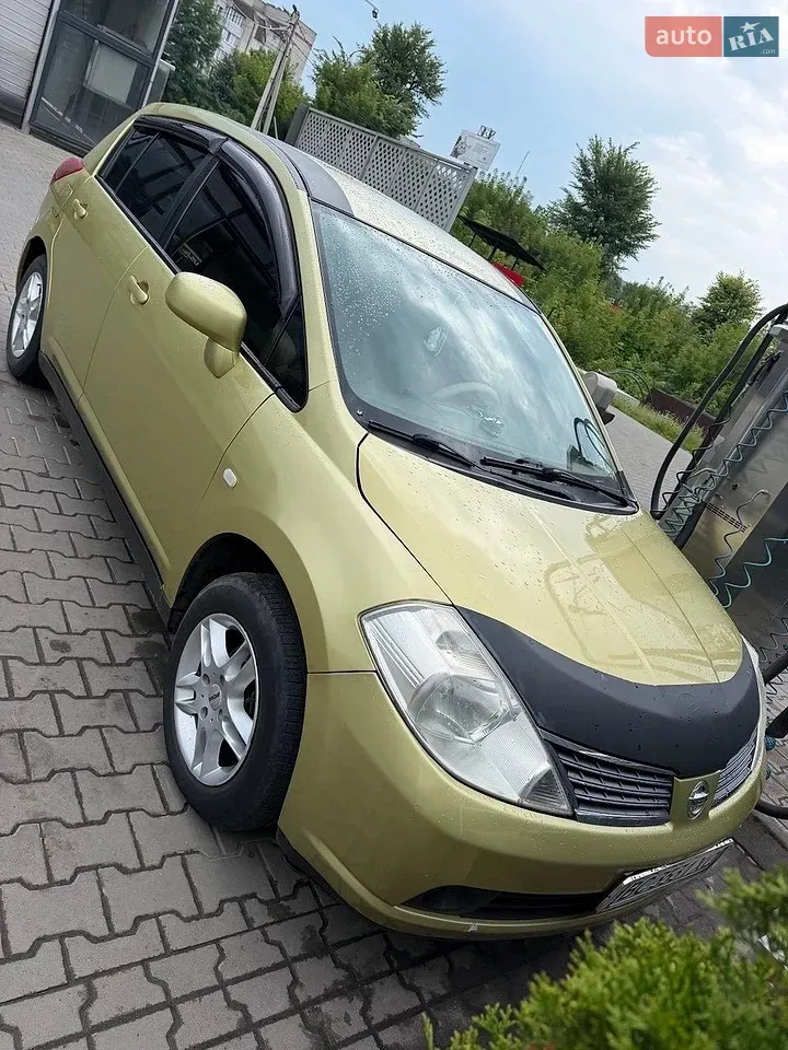 Nissan Tiida
