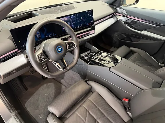 BMW 530E 2026 photo 4