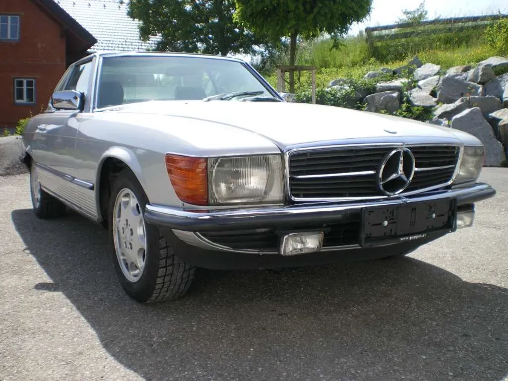 Mercedes-Benz Sl-Class 1982 photo 3