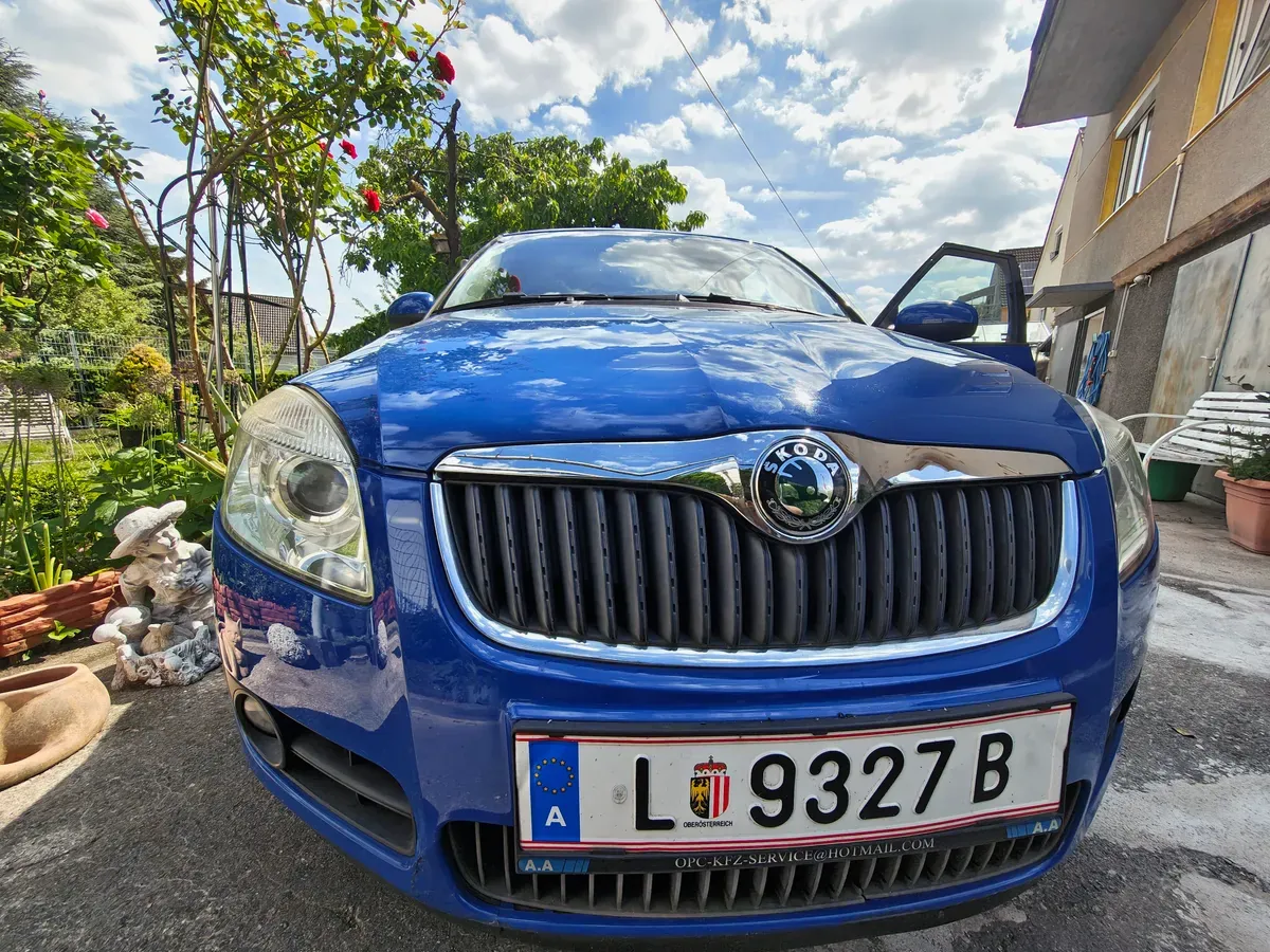 Skoda Fabia 2009 photo 3