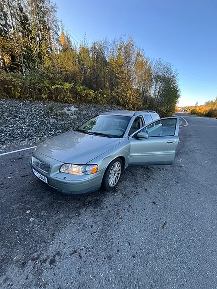 Volvo V70 2006 photo 2