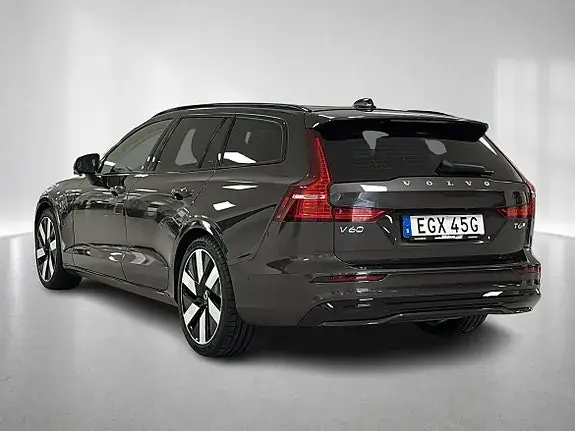 Volvo V60 2025 photo 2