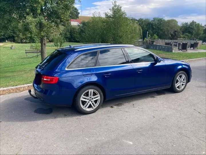 Audi A4 Avant 2013 photo 2