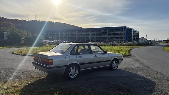 Audi 90 1985 photo 5