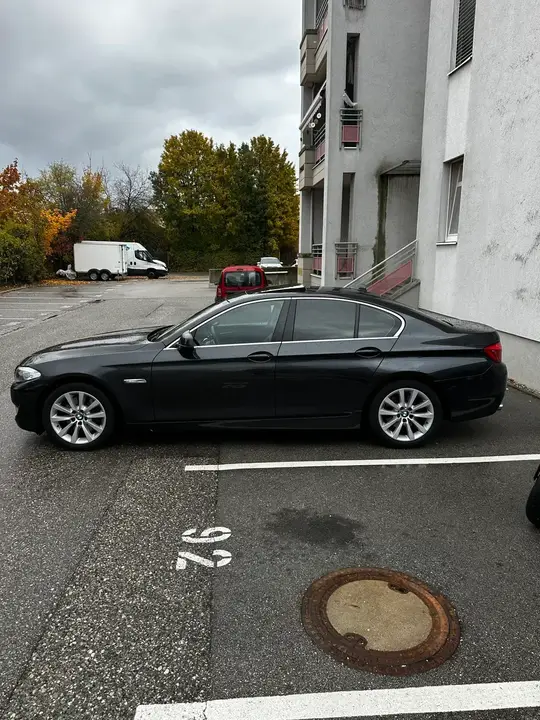 BMW 5 Series 2013 photo 2