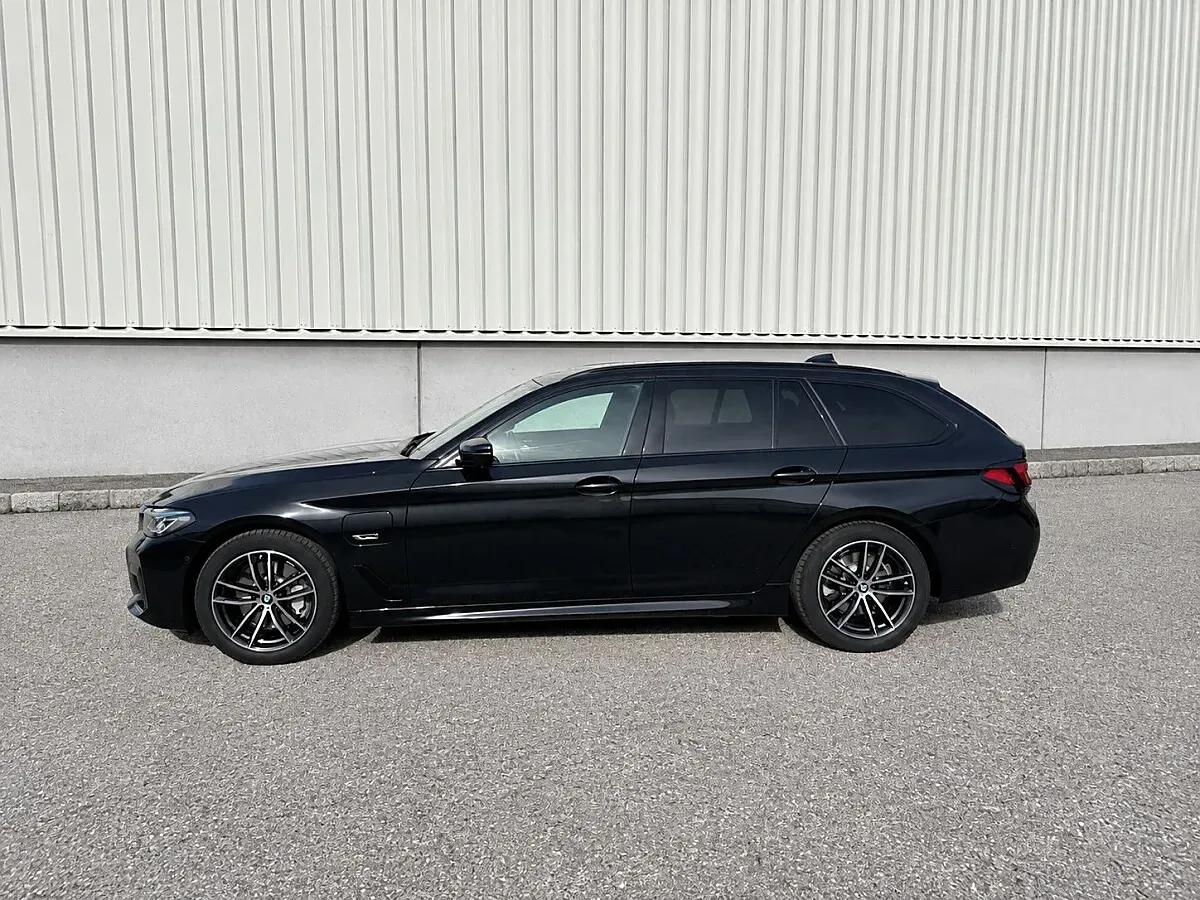 BMW 5 Series 2022 photo 3